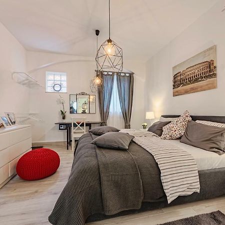 Porta D'Oro Rooms พูลา ภายนอก รูปภาพ