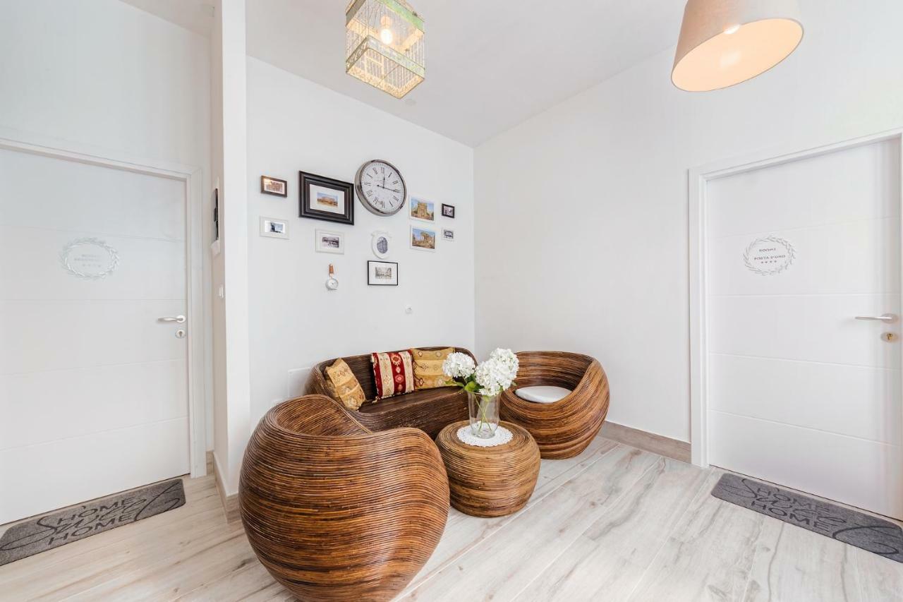Porta D'Oro Rooms พูลา ภายนอก รูปภาพ